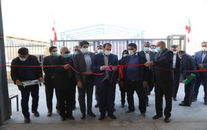 بازديد استاندار فارس از شركت &laquo;چسب و رزين پرسيا زرين آبنوس&raquo; و بهره برداري از واحد فرمالين