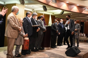 قهرمانان ورزشی، الگو و عامل تغییر در جامعه هستند