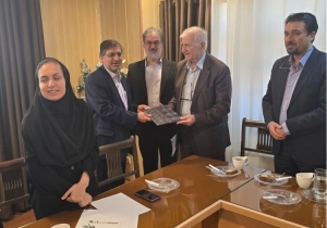 تجلیل از اساتید حامی و عضو صندوق حمایت از دانشجویان رشته پزشکی &nbsp;